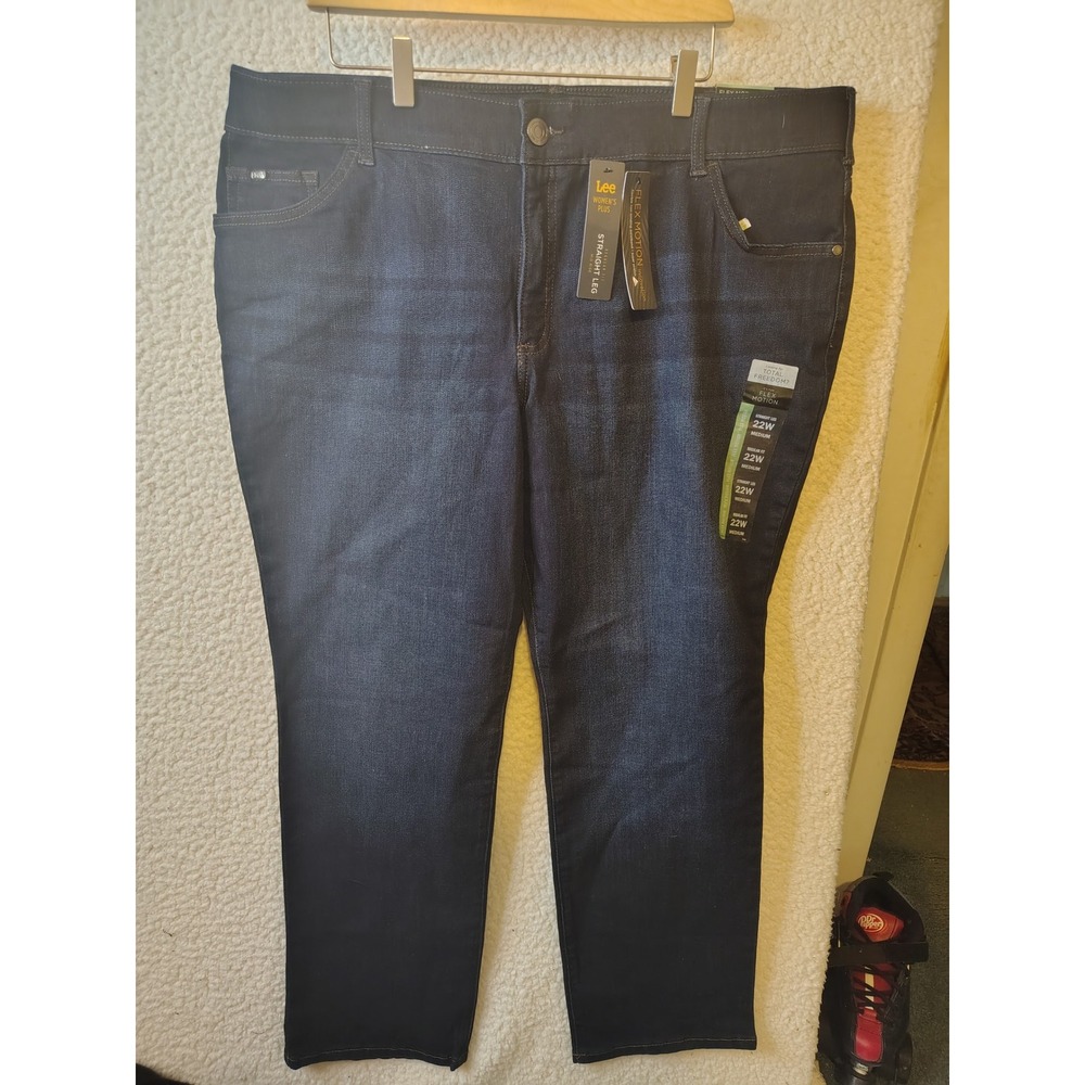 Lee Plus Flex Motion Straight Leg Jeans Dark Wash 22W Medium Regular Fit NWT